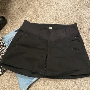 Maternity shorts